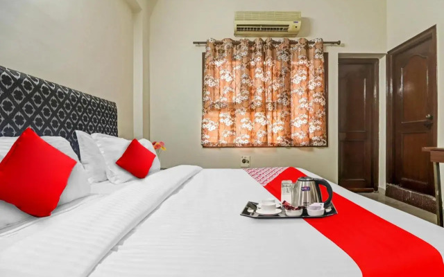 OYO 87614 Altima Suites