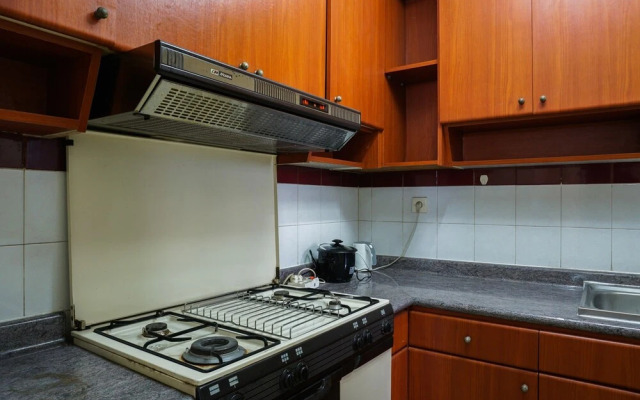 The Classic 2br Beverly Tower Apartment