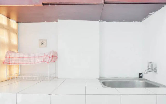 Compact Studio At Margonda Residence 1 Apartment