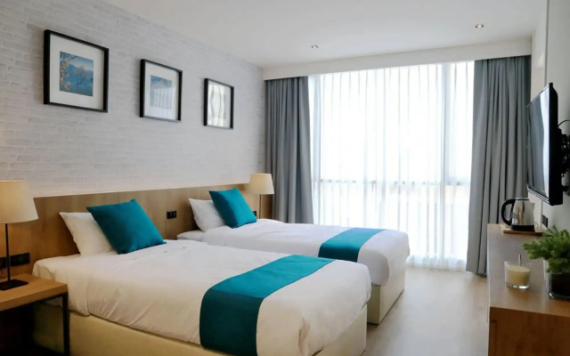 B Stay Hotel