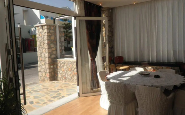 Kostas Studios