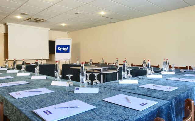 Kyriad Brie Comte Robert