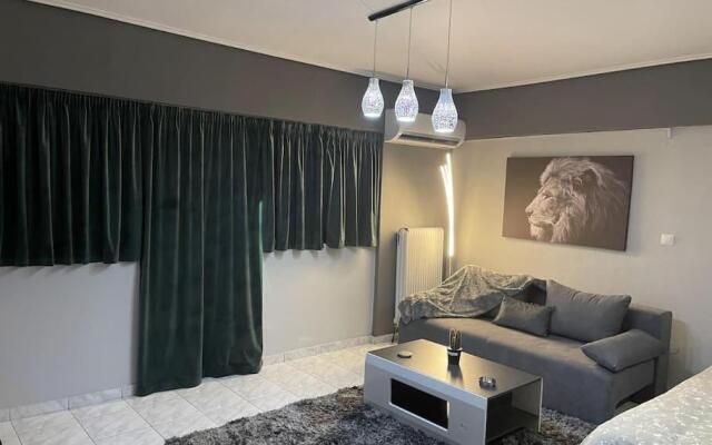 Central Modern Apartment Volos