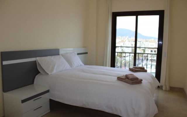 Marina Real 2105