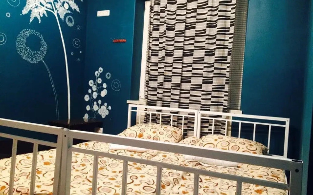 Zebra Hostel & Tours