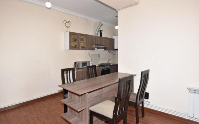 Mashtoc33 New apartment Yerevan center