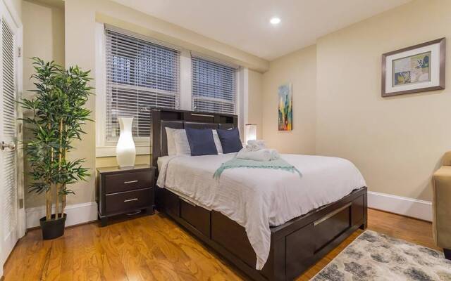 1955 Rittenhouse - Studio