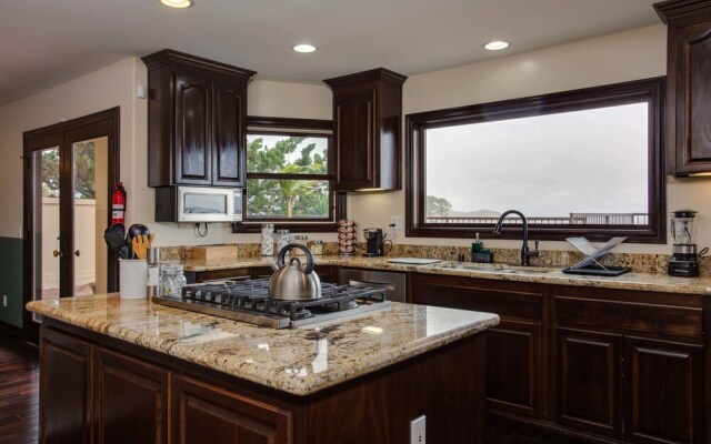 Stunning 5br/3.5ba House in La Jolla