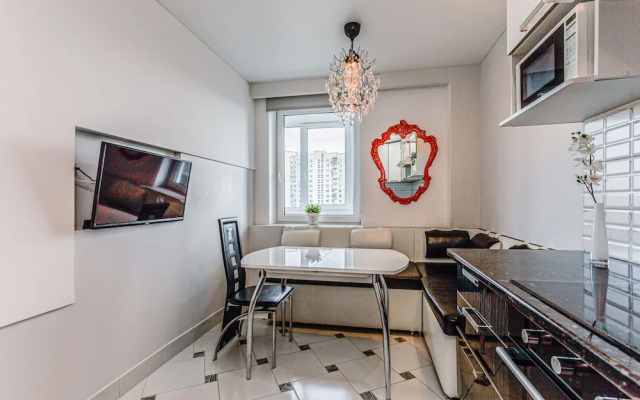 Inndays Apartment on Yasenevo