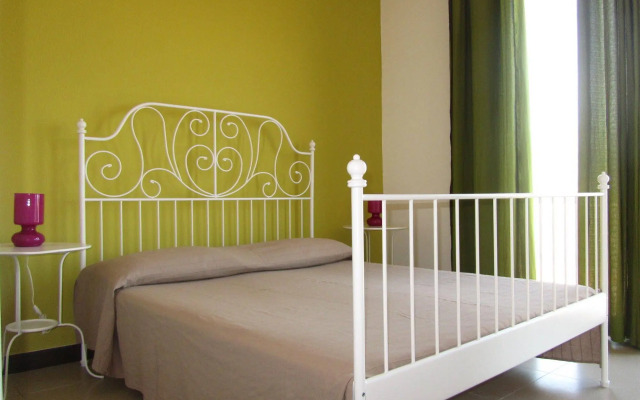 Comeinsicily - Rocce Nere