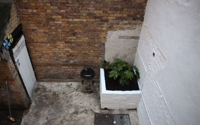 3 Bedroom House in the Heart of Shoreditch