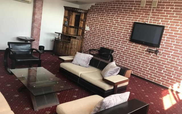 Кристалл Палас