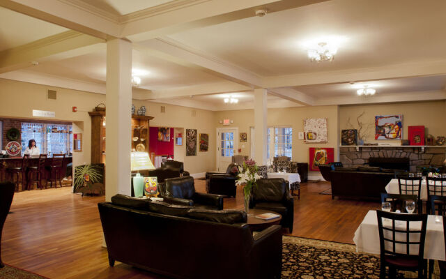 The Monte Vista Hotel