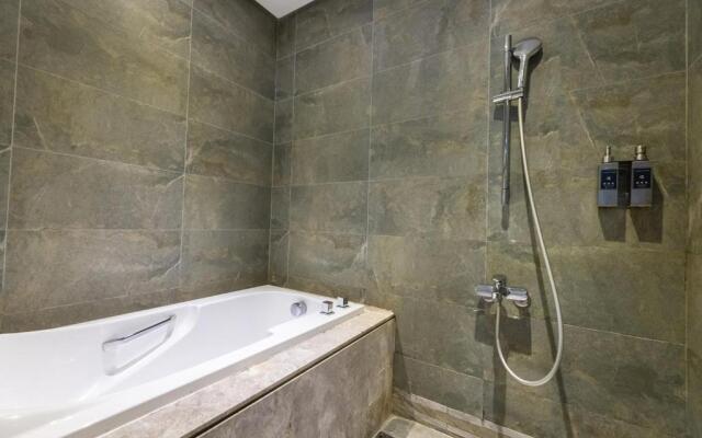 Golden Tulip - Aesthetics