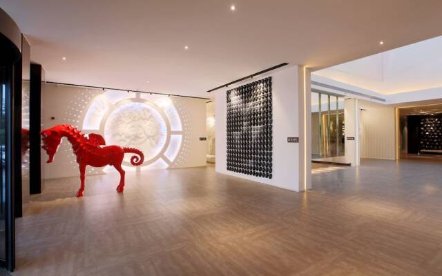 Crystal Orange Hotel