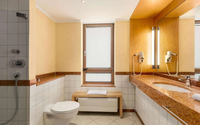 Vienna House by Wyndham Remarque Osnabrück