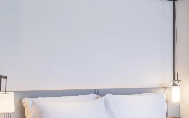 The Sifang Hotel Nanjing Autograph Collection