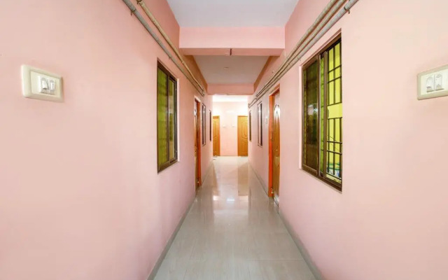 Kgt Guest House by OYO Rooms