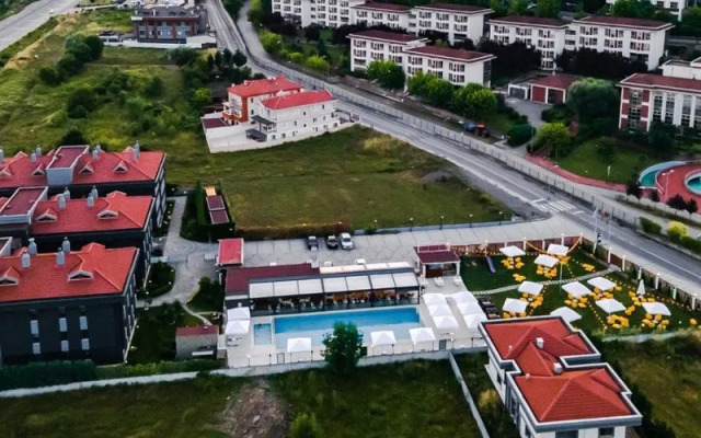 Uçar Royal Hotel and Conference Hall