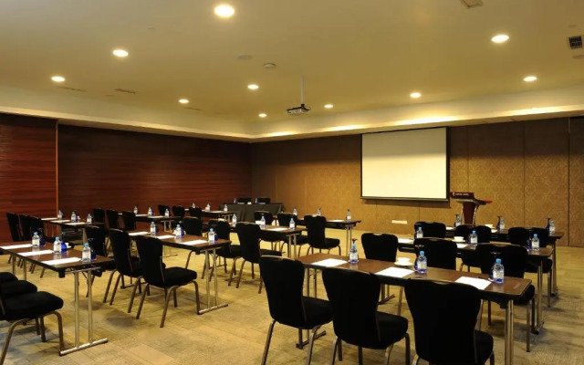 Empire Suites