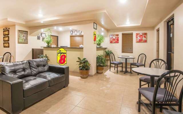 Super 8 by Wyndham Colby