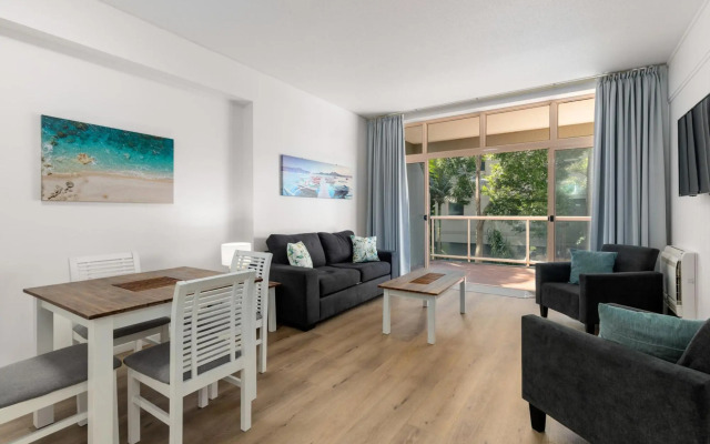 Pacific Bay Resort Suite