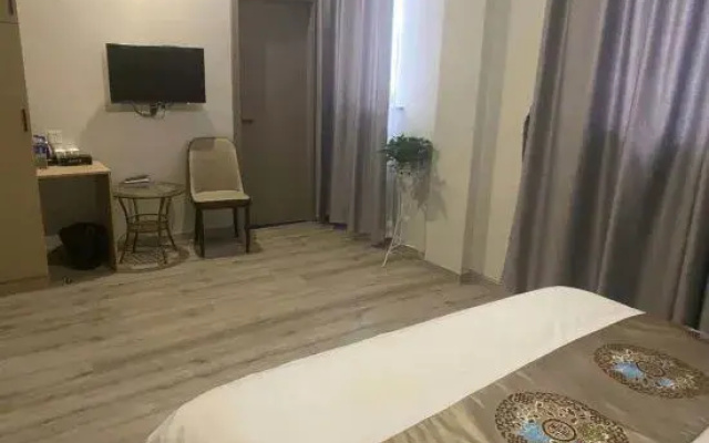 Chongbo Hotel