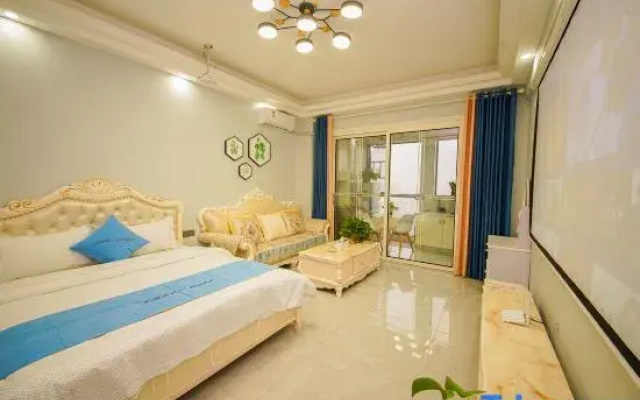 Zhuzhou Tianze Art Apartment (Hongqi Square)