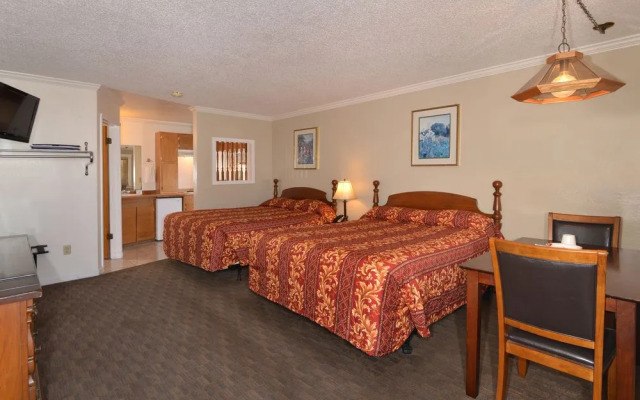 Surf Motel and Gardens