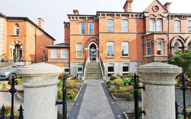 Roxford Lodge Hotel