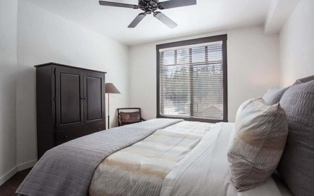 Village 2230 White Mountain Lodge