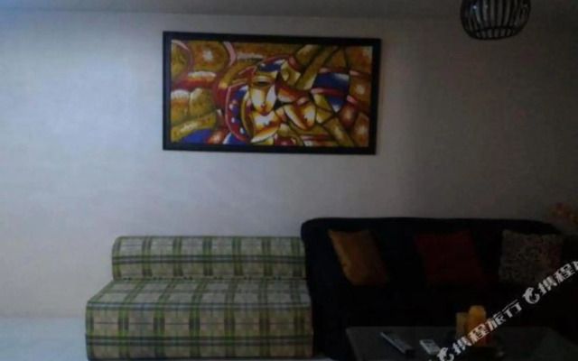 Favila Condotel - Palm Tree Two
