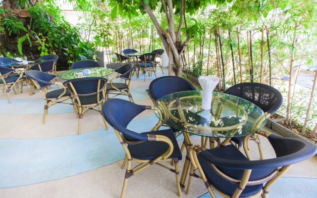 Chalong Beach Hotel Phuket