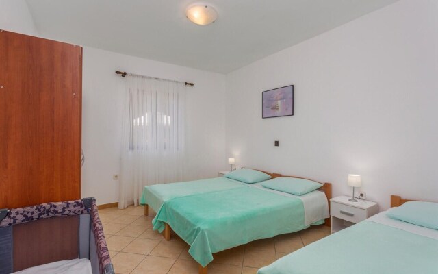 Amazing Home in Omisalj With Wifi and 2 Bedrooms