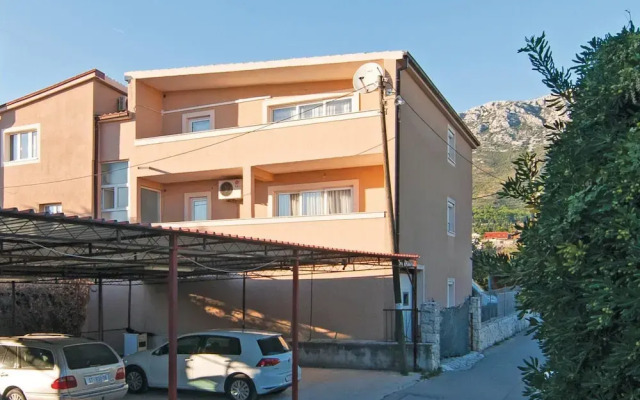 Awesome Home in Kastel Gomilica With Wifi and 1 Bedrooms