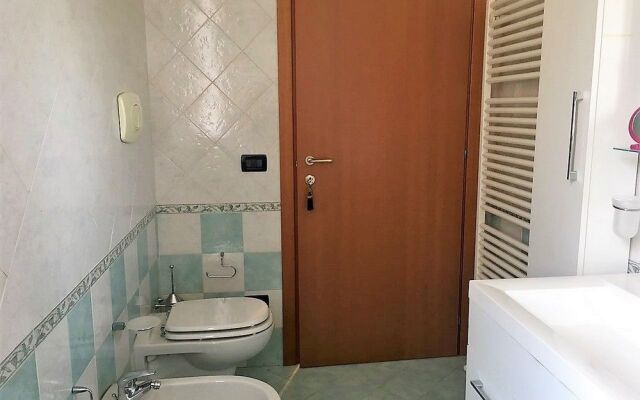 Iris Apartment