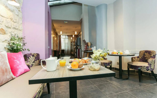 Avalon Hotel Paris Gare du Nord