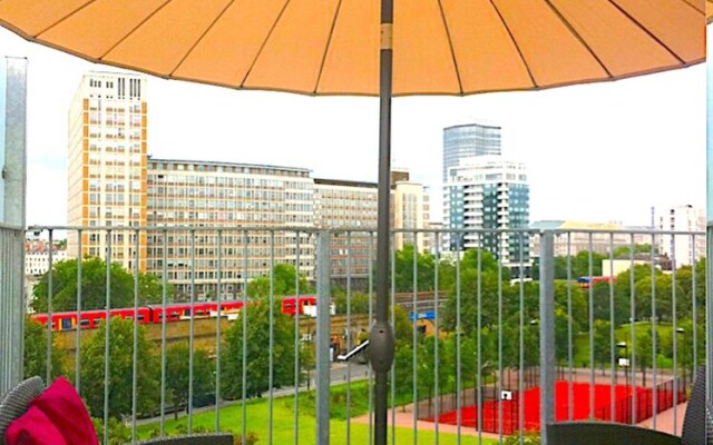 Double Room In London Shared Penthouse