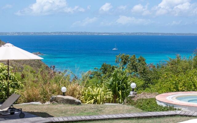 Caye Blanche Guest House