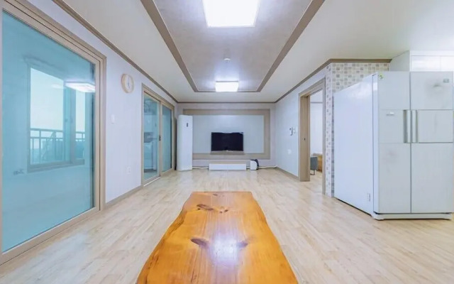 Geoje Swim Pension