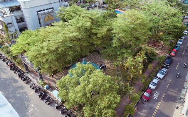 Jiutiandou Parent-Child House