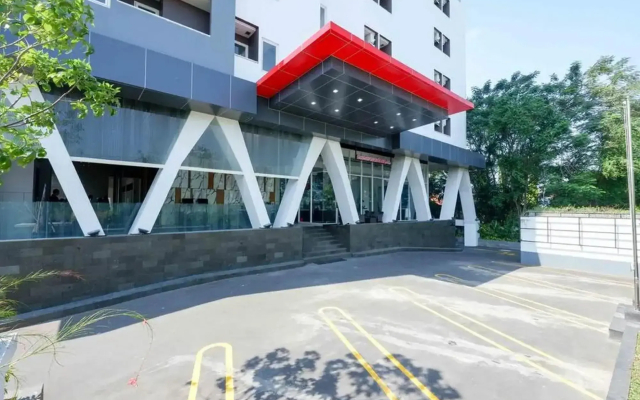 RedDoorz Apartment near Exit Toll Colomadu