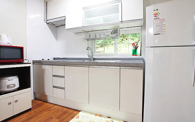 Baenae-gol Four Season Pension