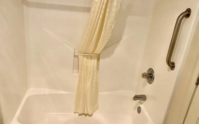 Candlelight Inn & Suites Hwy 69 near McAlester