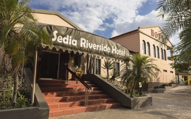 Sedia Riverside Hotel