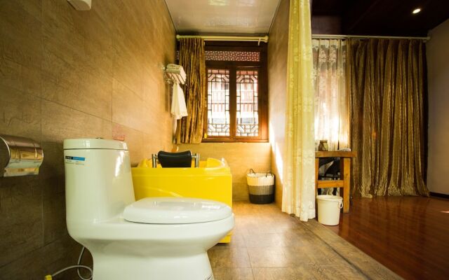 Travel Around the World Inn