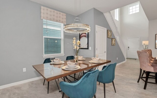 Private Pool Villa W/pool Table, On-site Waterpark