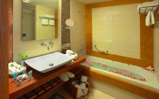 Minoa Palace Resort