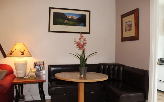 Wapiti Self-Service Lodge