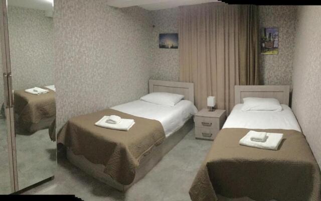 Apartment White Orchid